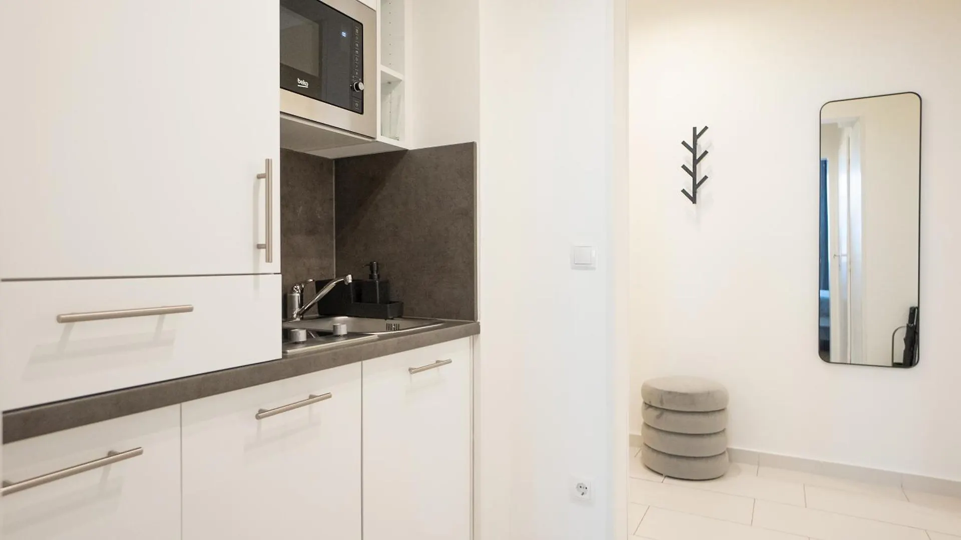 Apartmán Brand New! Selfcheck-In, King Size Bed, Free Wi-Fi Vídeň