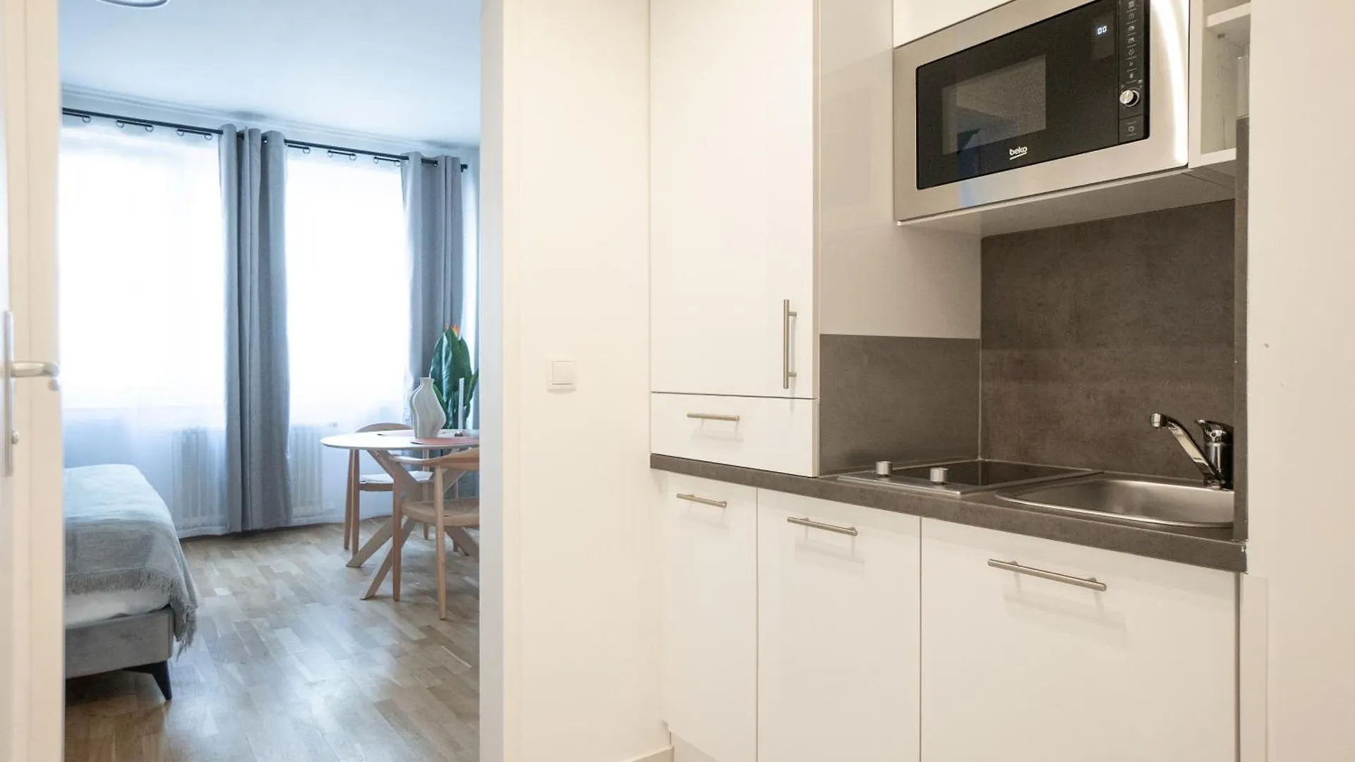 Apartmán Brand New! Selfcheck-In, King Size Bed, Free Wi-Fi Vídeň