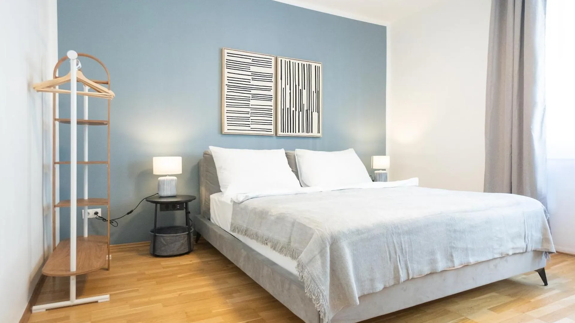 Apartmán Brand New! Selfcheck-In, King Size Bed, Free Wi-Fi Vídeň