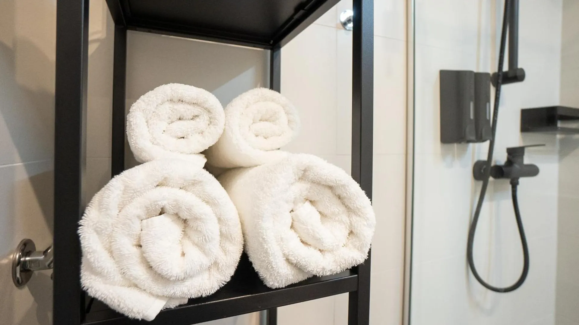 Apartmán Brand New! Selfcheck-In, King Size Bed, Free Wi-Fi Vídeň