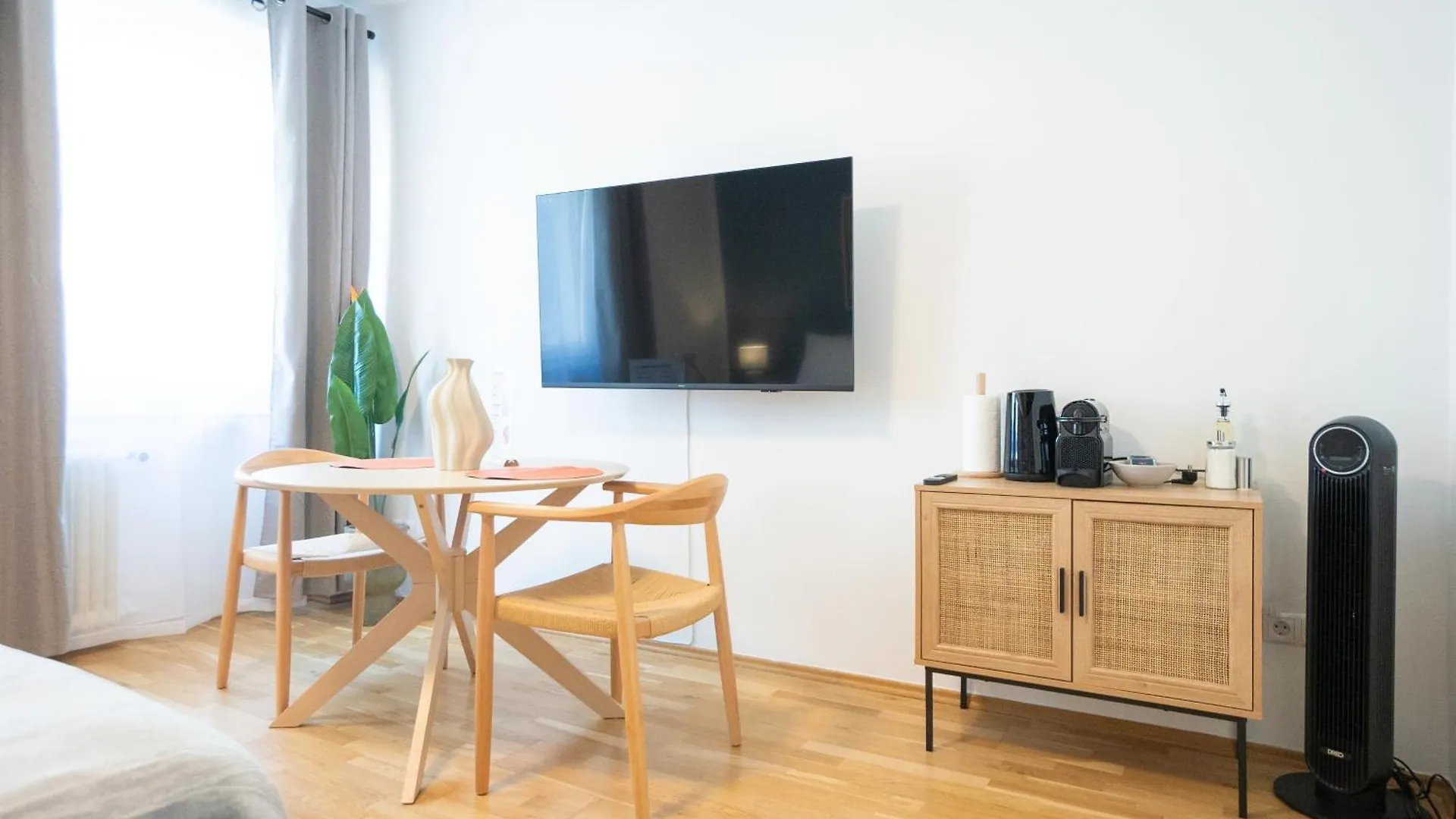 Apartmán Brand New! Selfcheck-In, King Size Bed, Free Wi-Fi Vídeň